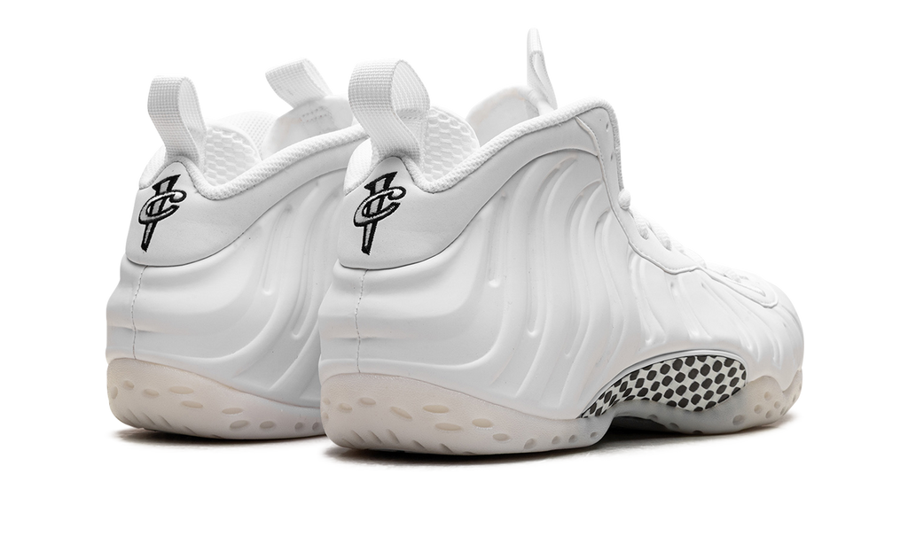 Nike Air Foamposite One "Triple White" HJ5195 100