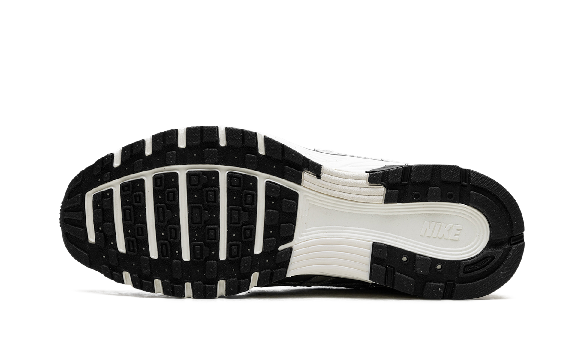 Nike P-6000 "Metallic Silver" CN0149 001