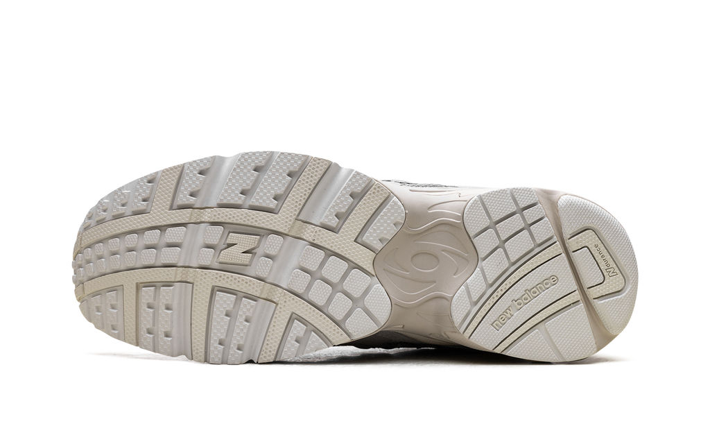 New Balance 725 "LIGHT GREY" ML725AA