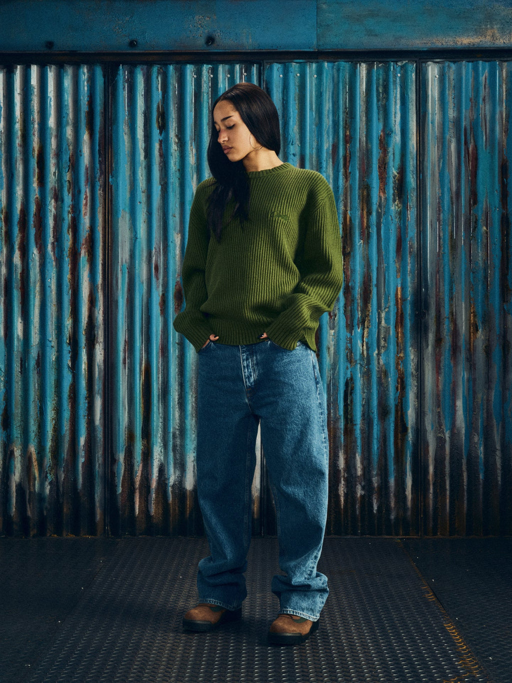 CROCHET APPLIQUE KNIT CREW [KHAKI] CRTZRTW