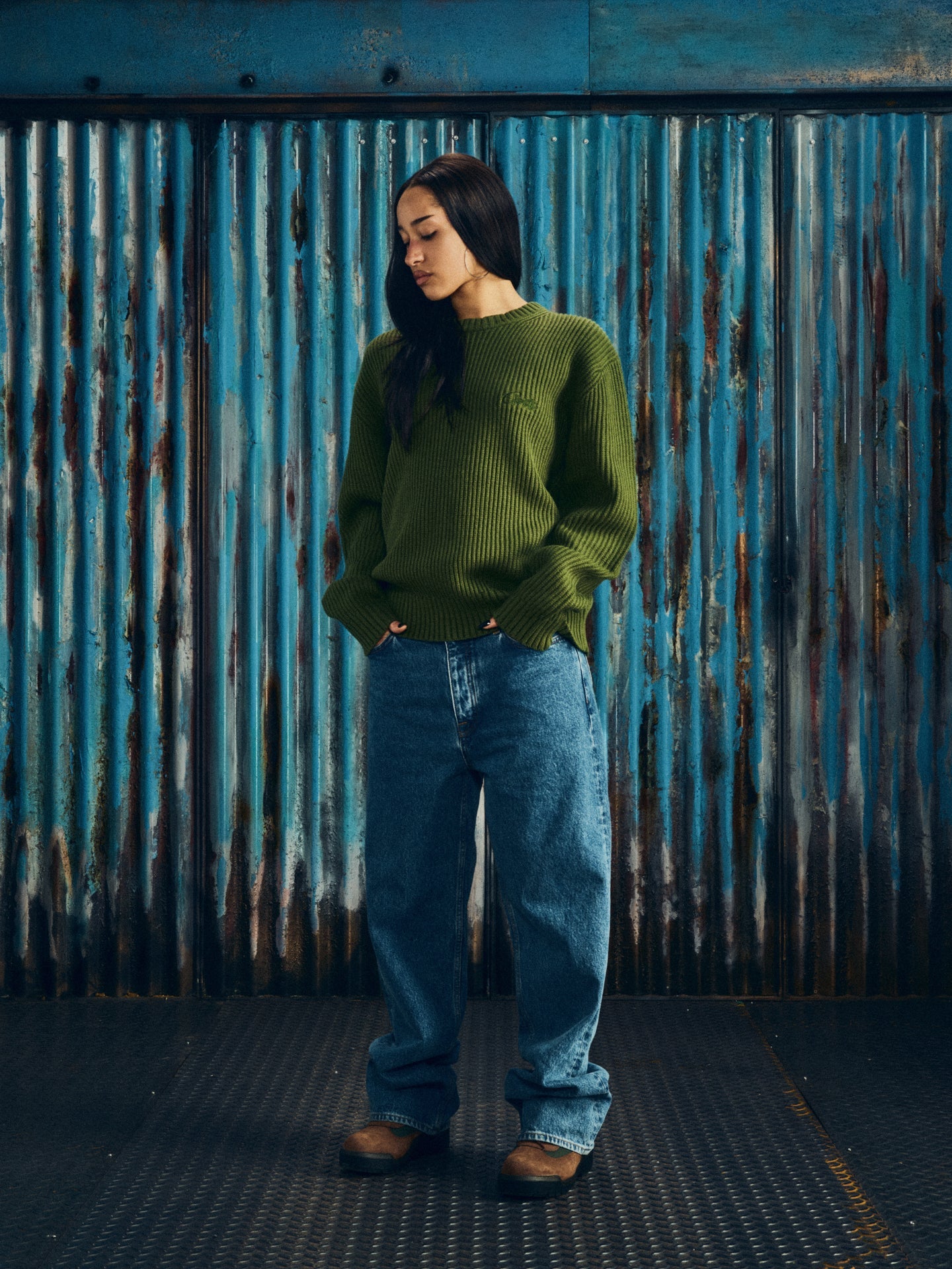 CROCHET APPLIQUE KNIT CREW [KHAKI] CRTZRTW