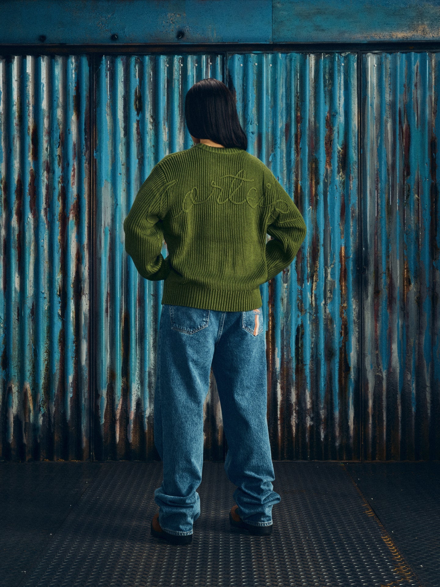 CROCHET APPLIQUE KNIT CREW [KHAKI] CRTZRTW