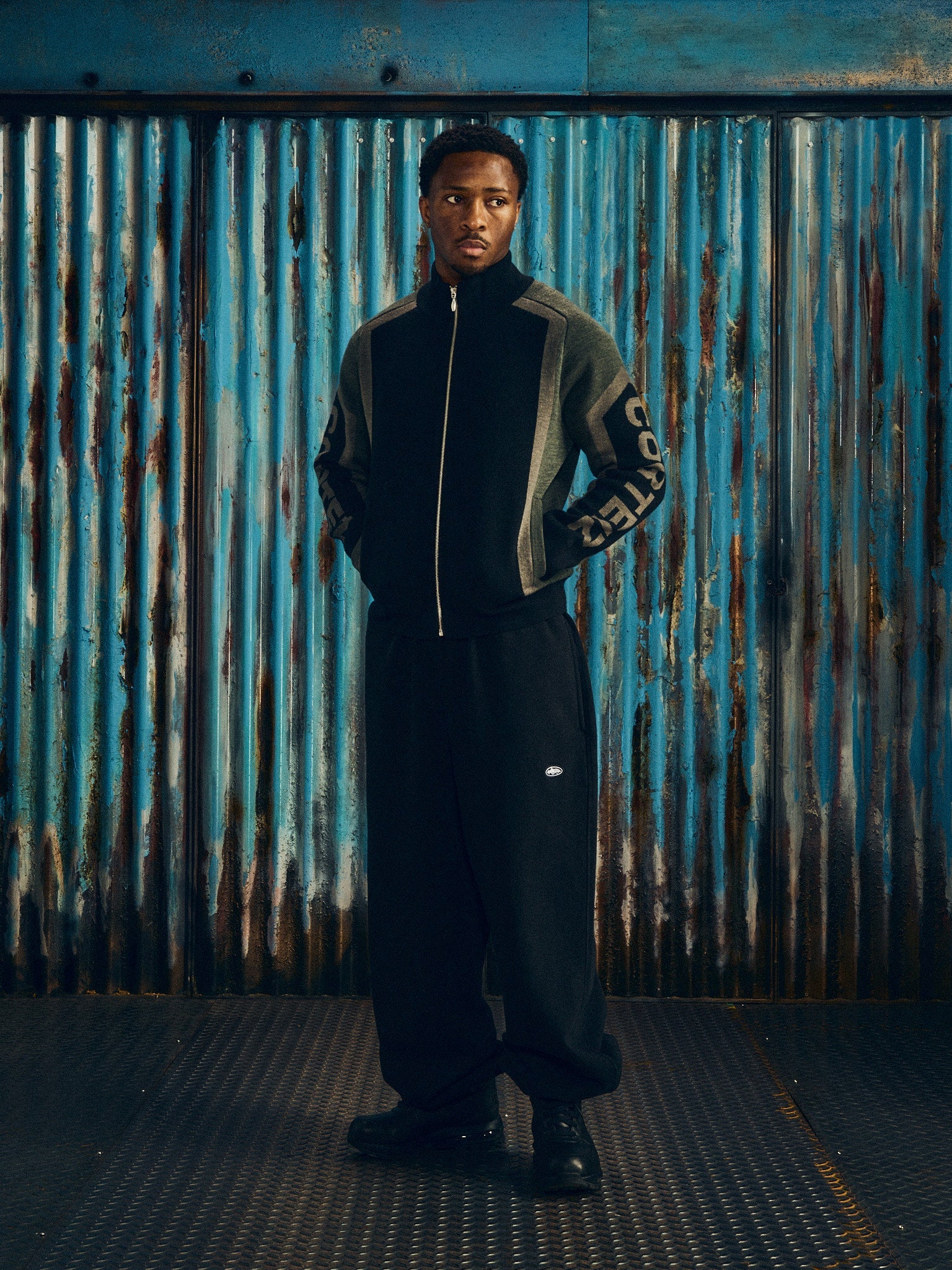 PRECISION KNIT ZIP UP [BLACK] CRTZRTW