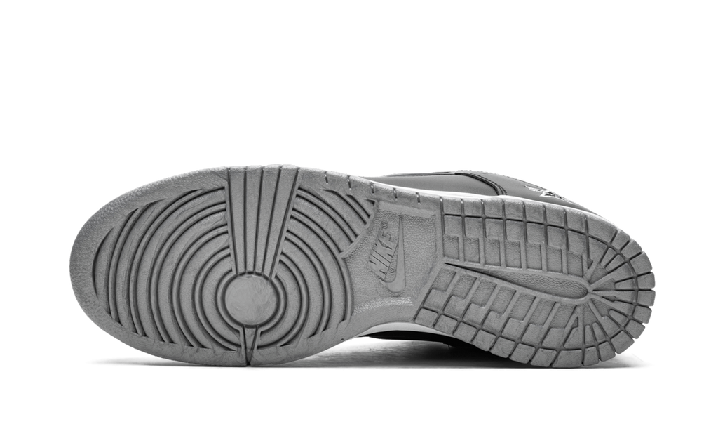 Nike SB Dunk Low OG QS "Supreme - Jewel Swoosh Silver/Black" CK3480 001