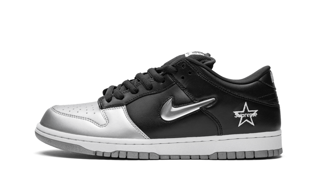 Nike SB Dunk Low OG QS "Supreme - Jewel Swoosh Silver/Black" CK3480 001