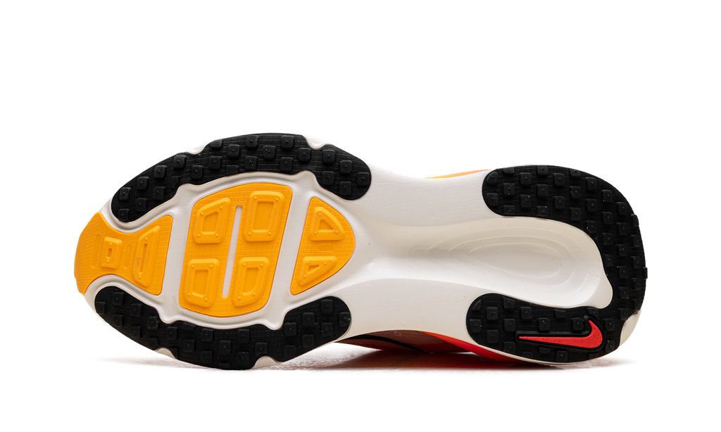 Nike Vomero 18 WMNS "Sail Bright Crimson Laser Orange" HM6804 100