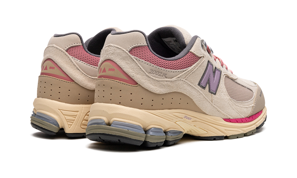 New Balance 2002R "Hiking Pack - Beige" M2002RWL