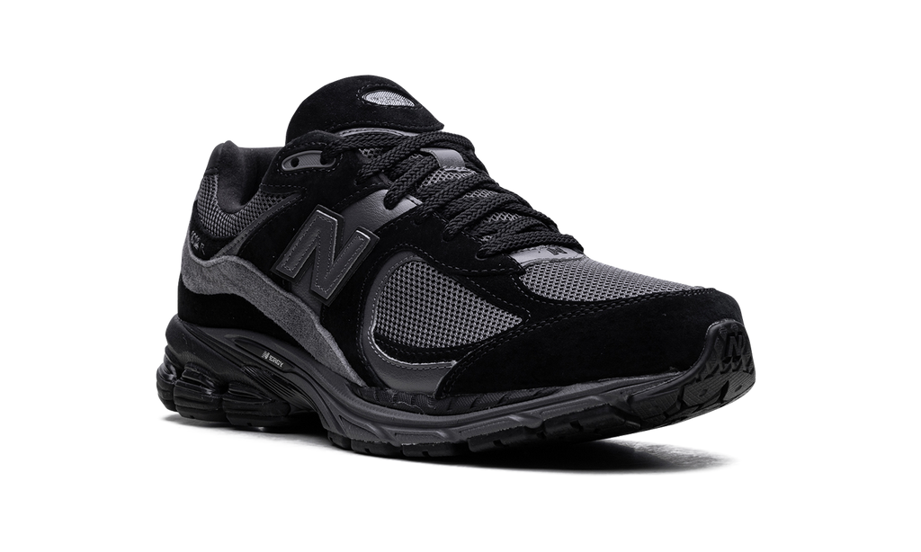 New Balance 2002R "Black Magnet" M2002RBL
