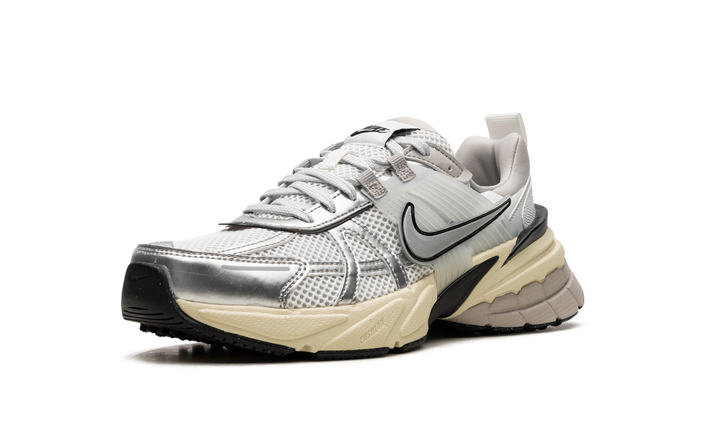 Nike V2K RUN WMNS "Metallic Silver" FD0736 100