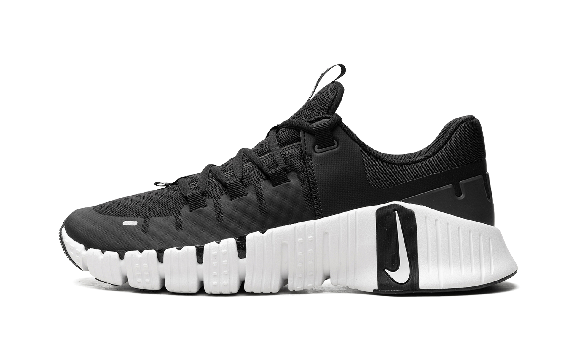 Nike Free Metcon 5 "Black / White" DV3949 001