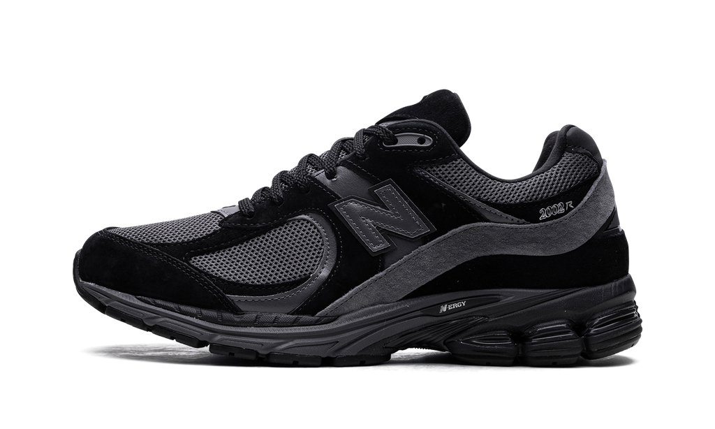 New Balance 2002R "Black Magnet" M2002RBL