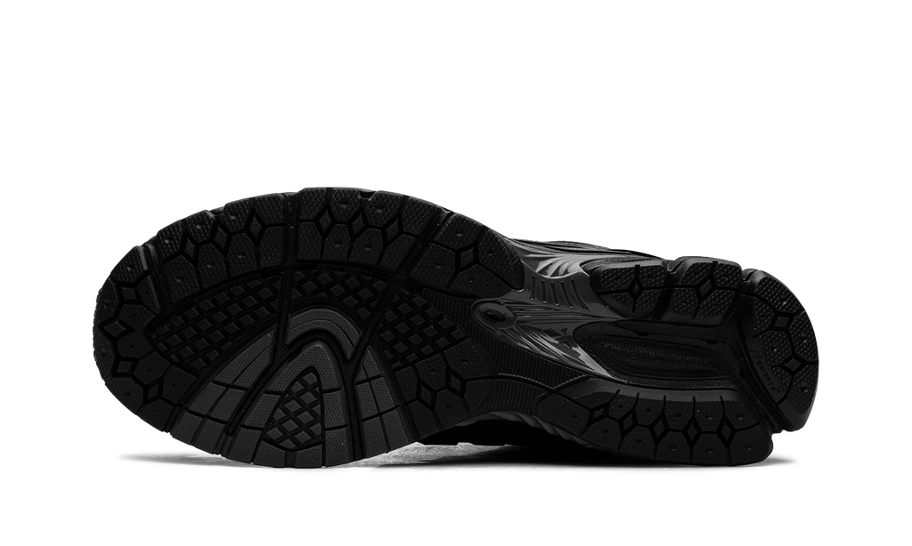 New Balance 1906R "Triple Black" U1906RJB