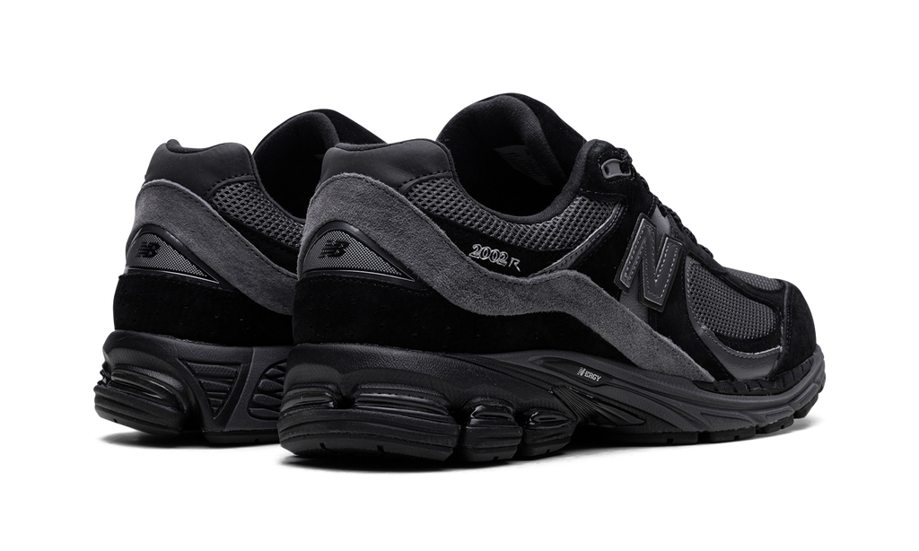 New Balance 2002R "Black Magnet" M2002RBL